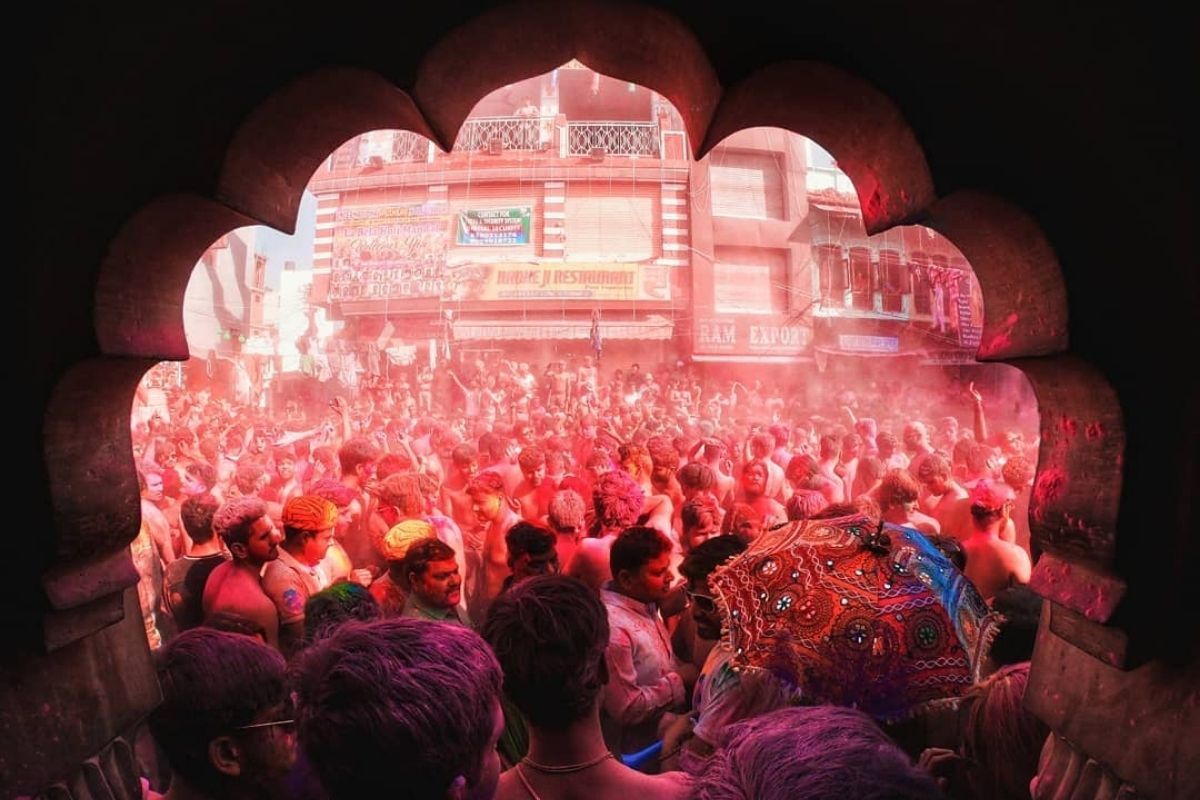 Pushkar Holi: Best Place to Celebrate a Happy Colorful Holi in India